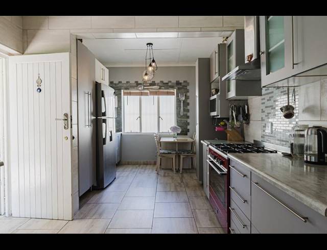 3 BEDROOM HOUSE FOR SALE IN LINMEYER